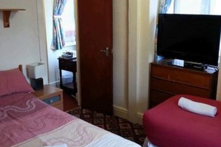 Room 28 of 149