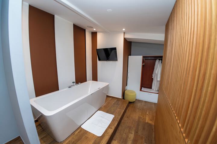 Room 63 of 90