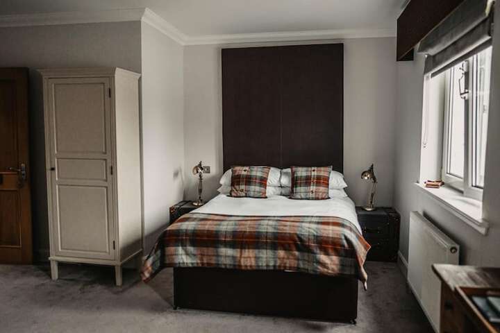 Room 9 of 52