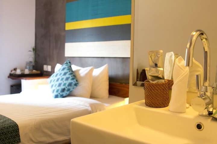 Room 6 of 60