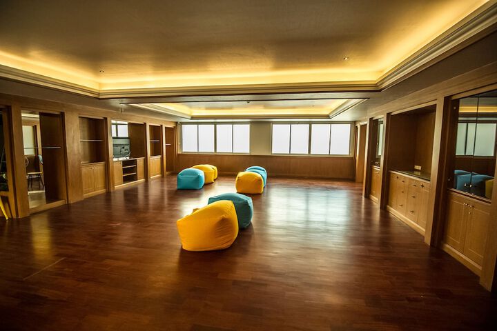 Hotel 3 of 68