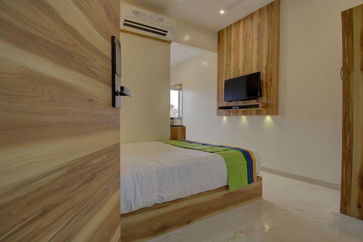 Room 6 of 34