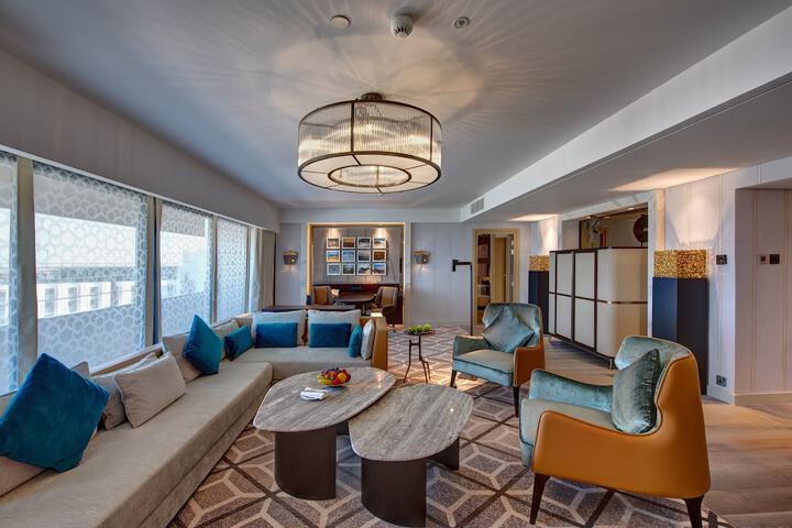 Room 42 of 290