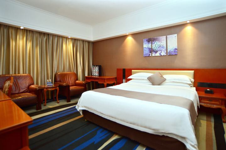 Room 30 of 65
