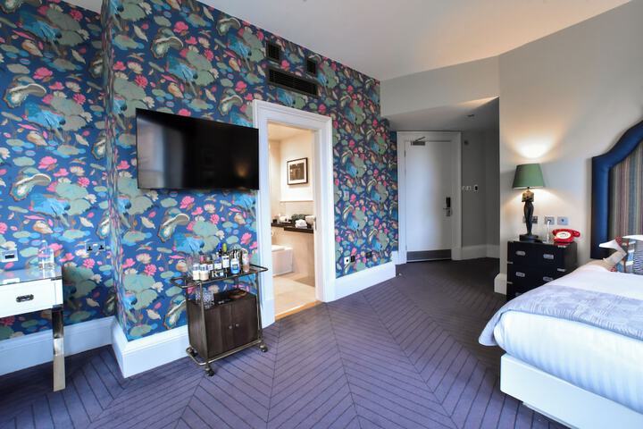 Room 19 of 85