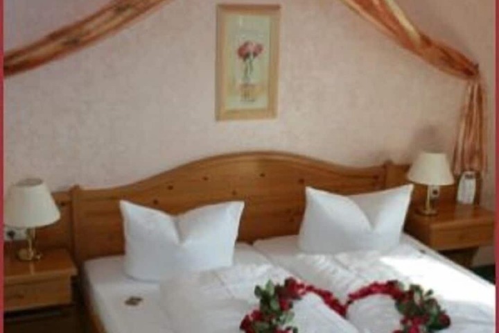 Room 3 of 39