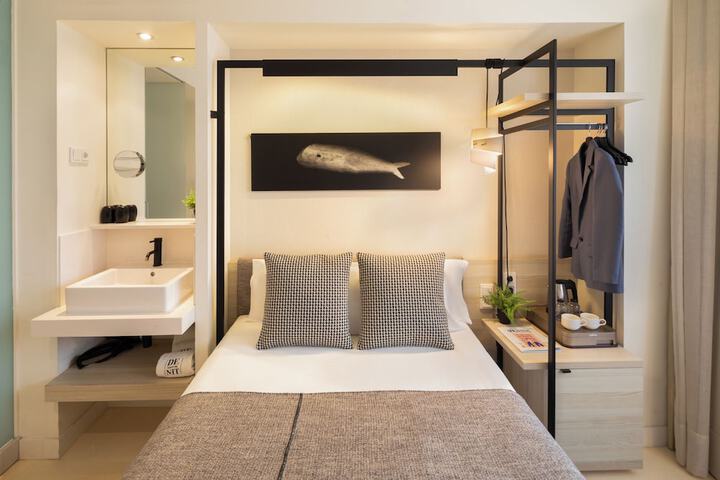 Room 12 of 41