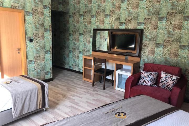 Room 23 of 35
