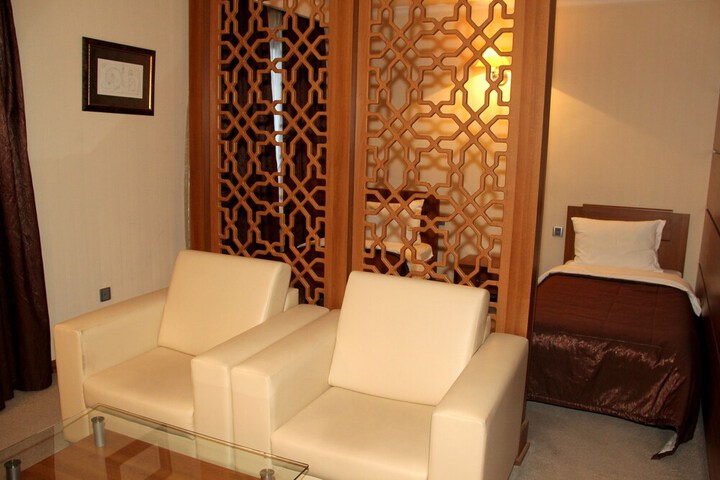 Room 10 of 41