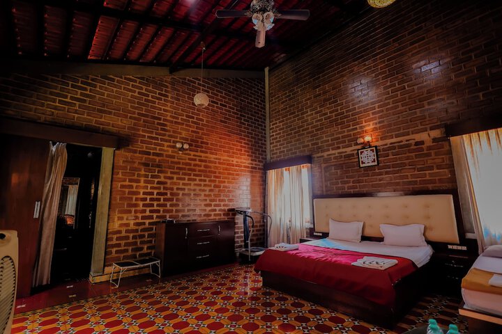 Room 26 of 94