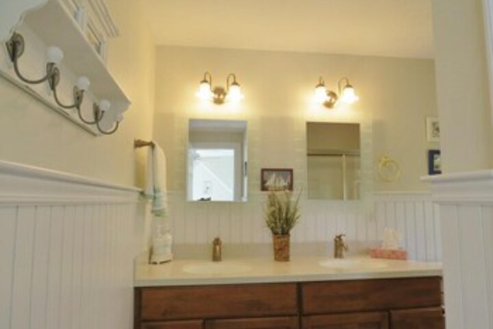 Room 4 of 25