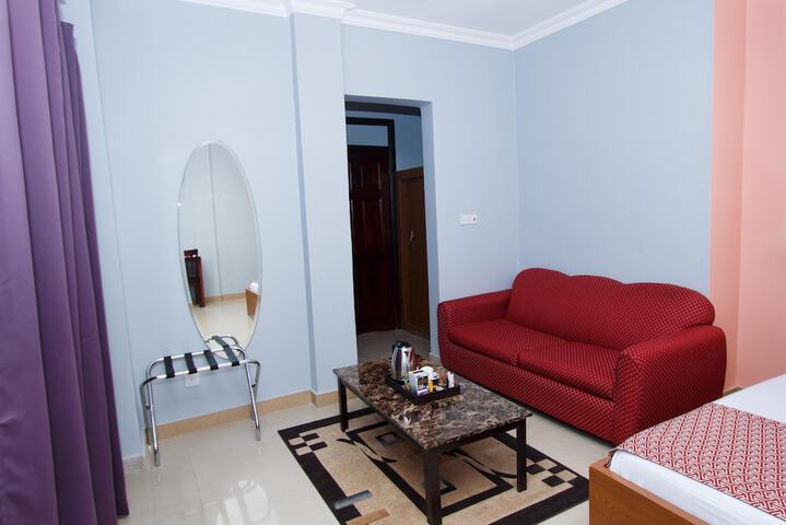 Room 12 of 44