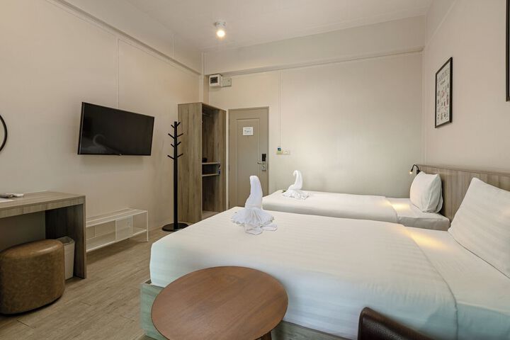 Room 34 of 90