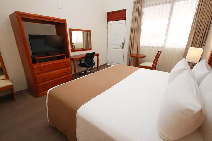 Room 9 of 30