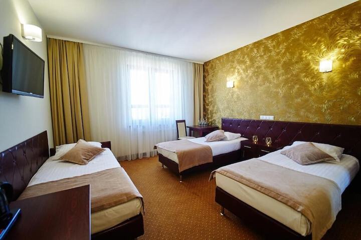 Room 12 of 43