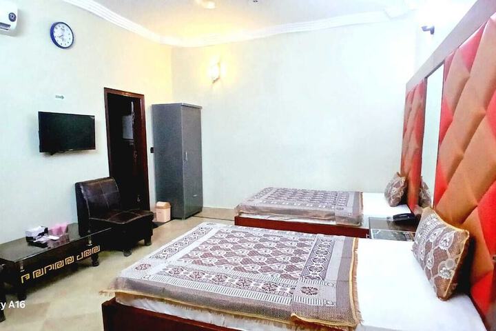 Room 7 of 15