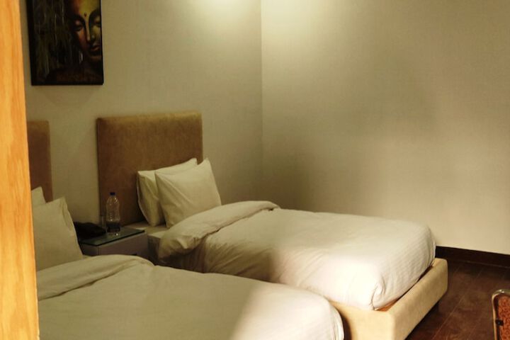 Room 42 of 69