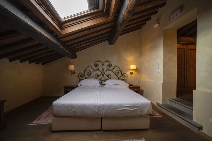 Room 14 of 70