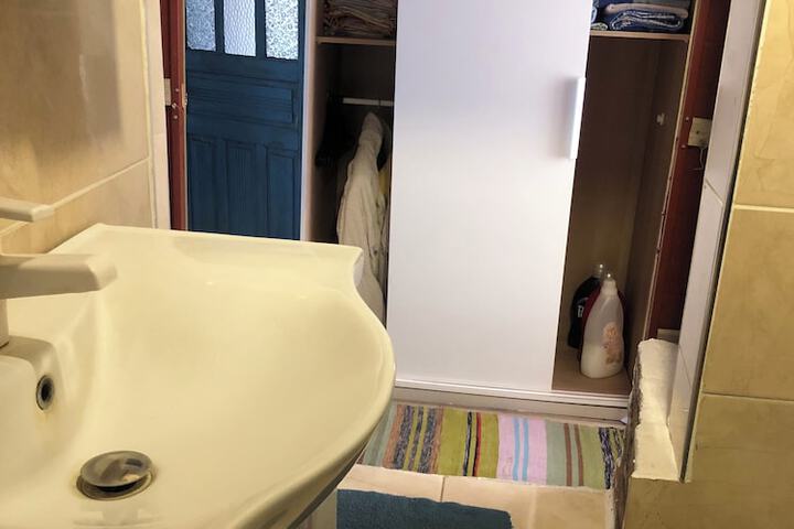Room 26 of 35