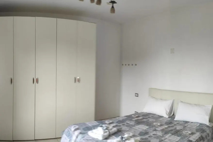 Room 4 of 21