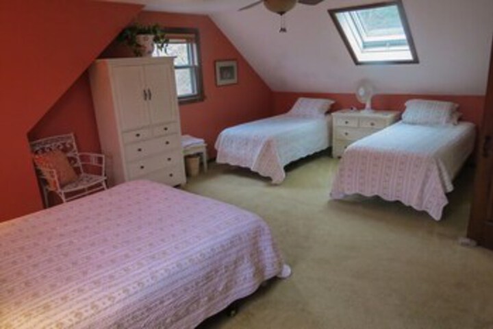 Room 16 of 16