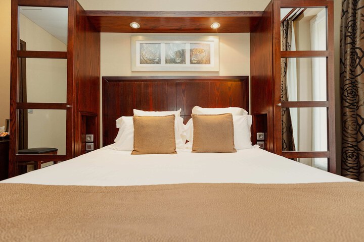 Room 15 of 70