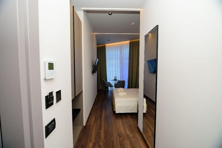 Room 28 of 88