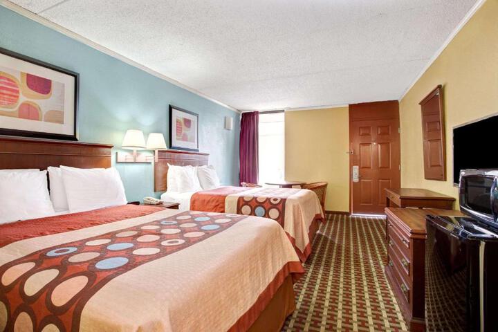 2 Double Beds (4 of 13)