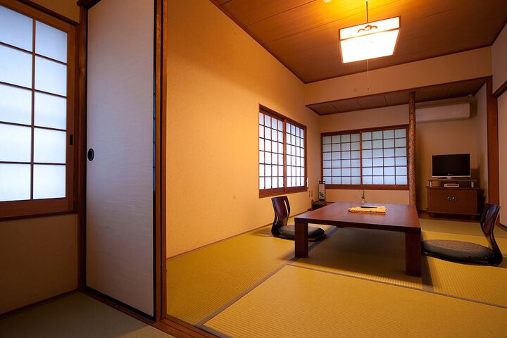 Room 17 of 95