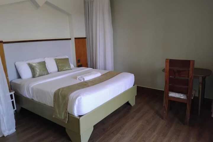 Room 17 of 53