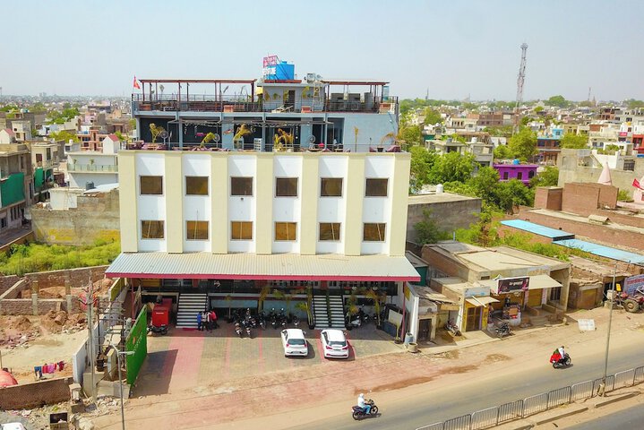 Hotel Red Stone