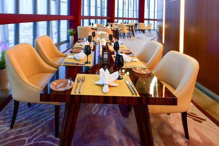Dining 55 of 72