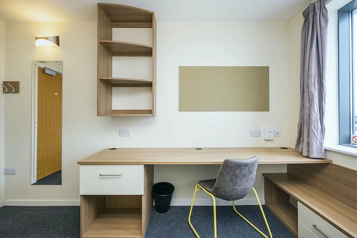 Room 2 of 11