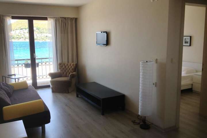 Room 6 of 21