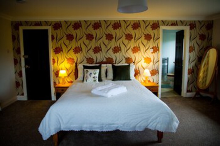 Room 28 of 36