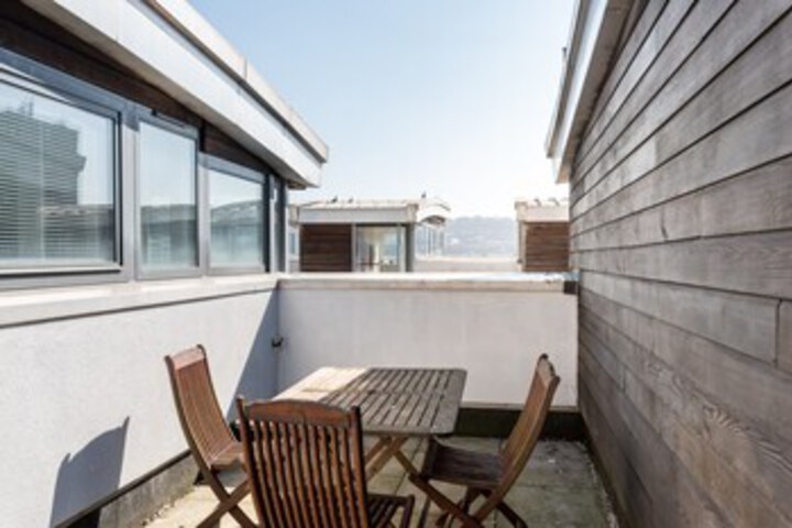 Exterior of 4 Bedroom House in Brighton