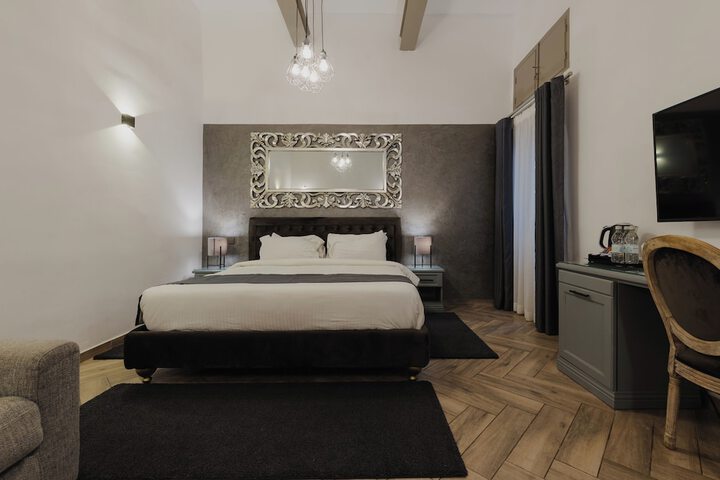 Room 33 of 67
