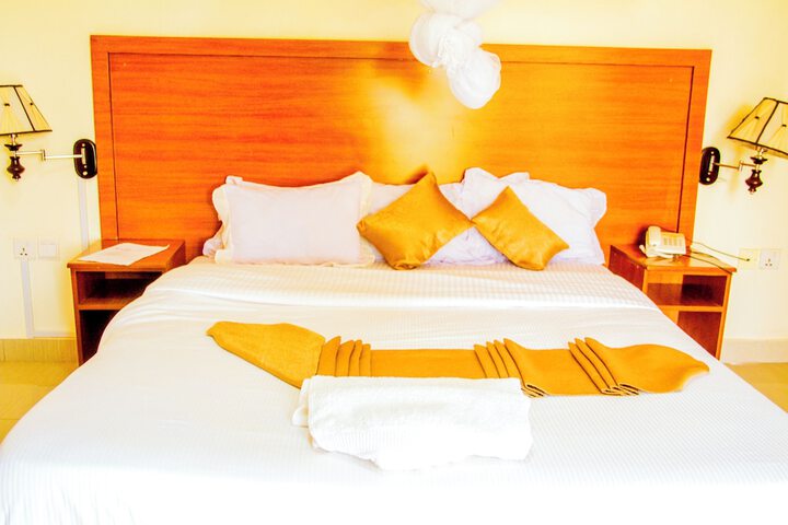 Room 2 of 14
