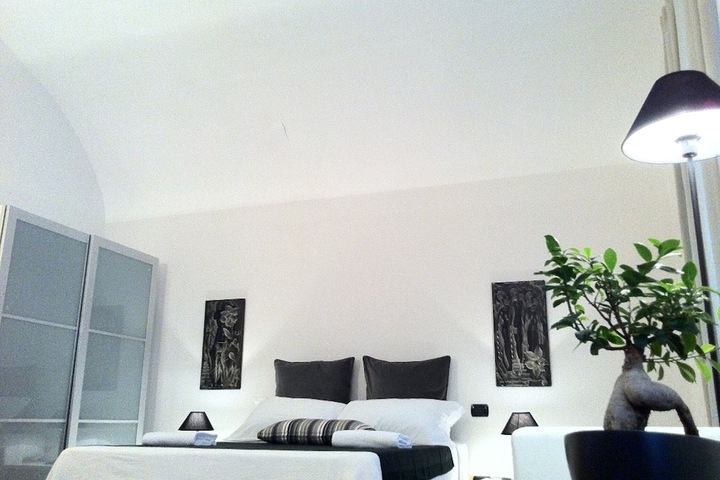 Room 10 of 30