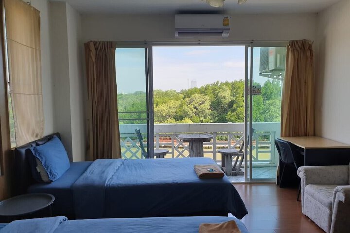 Room 10 of 263