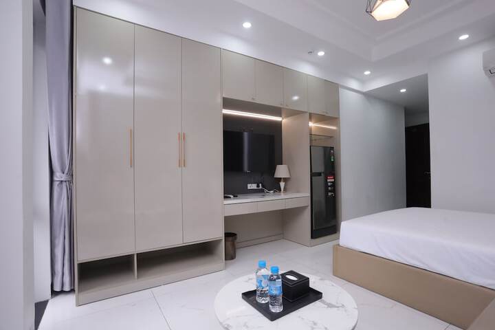Room 16 of 99