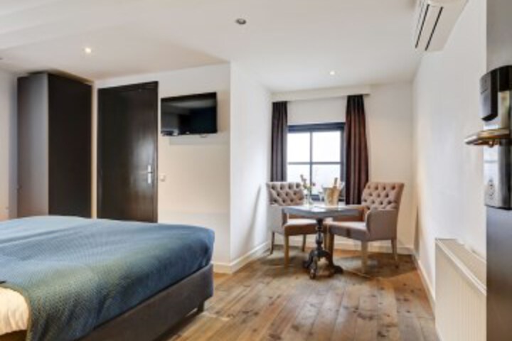 Room 13 of 46