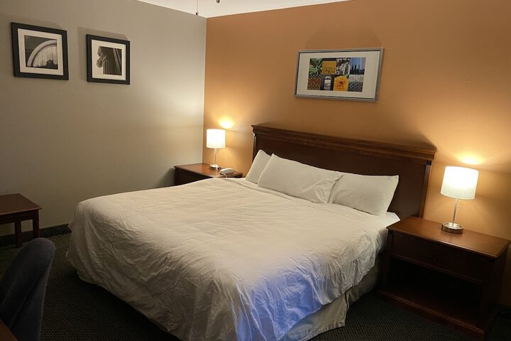 Room 9 of 50