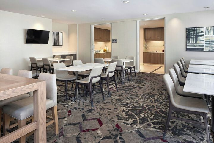 Breakfast/Coffee Service 32 of 37