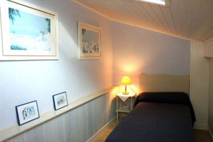 Room 23 of 24