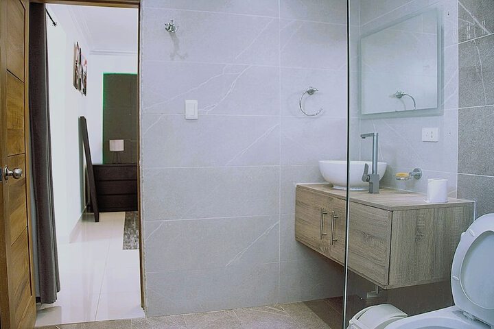 Room 17 of 25
