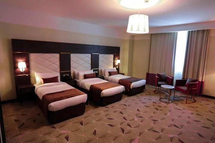 Room 11 of 24