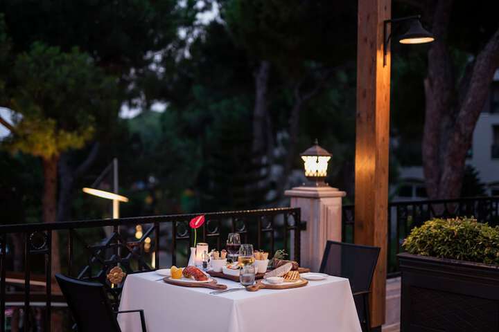 Dining 193 of 225
