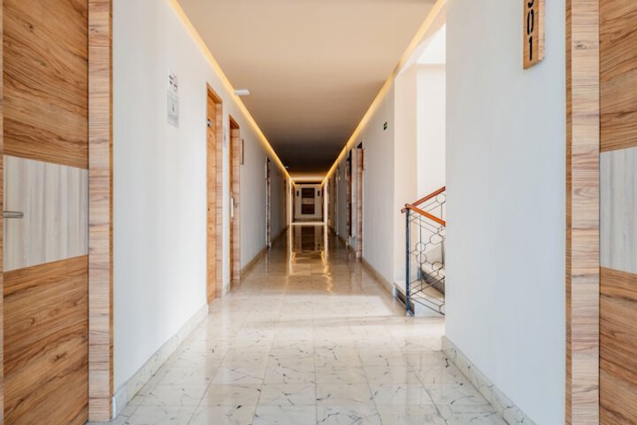 Ballroom/Hall 37 of 40