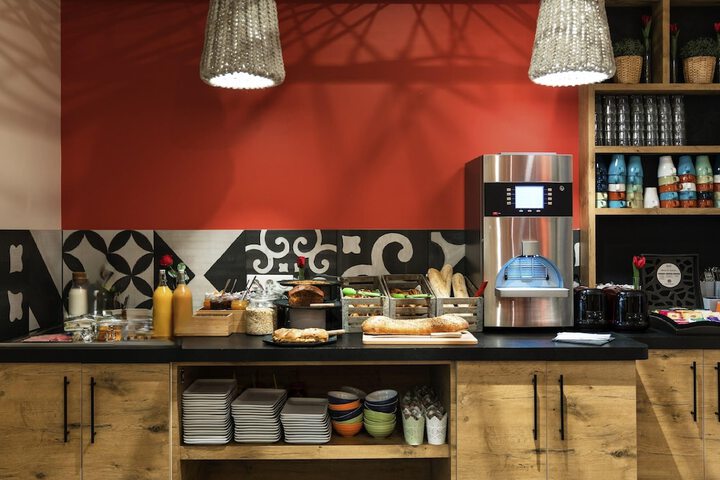 Breakfast/Coffee Service 107 of 160